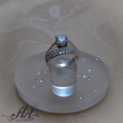 Сребърен дамски пръстен с циркони R-1039